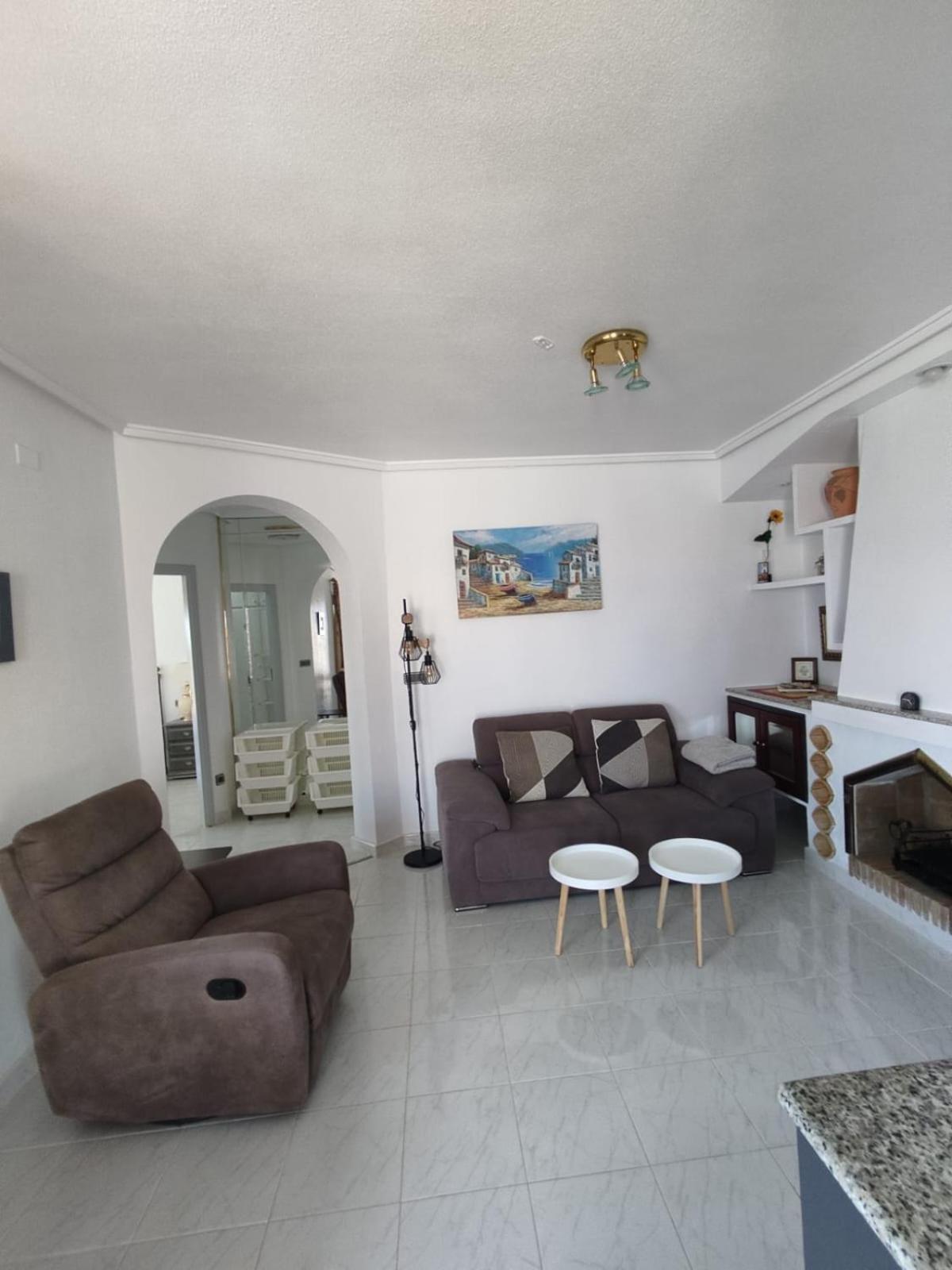 Schoenes Ruhiges Rooftop Apartment Mit Grosser Dachterrasse Torrevieja Esterno foto